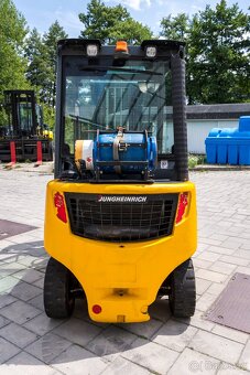 Vysokozdvižný vozík Jungheinrich TFG 425s (VV0105) - 11