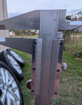 VW Passat 6.5Jx16 ET41 se zimní sada 3ks a 1ks na opravu - 11