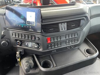 IVECO X-WAY 300X50P HR OFF 6x4 hákový nosič kontejneru 20T - 11