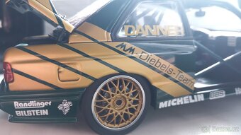 1:18 bmw M3 e30 - 11