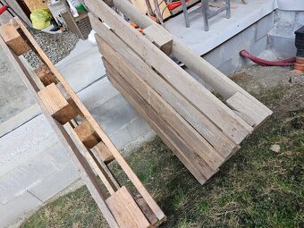 Dřevěné palety 120x100 + 120x80 + 100x70 + 90x65cm - 11