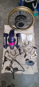 Afrika twin 750 díly - 11