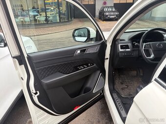SsangYong Rexton Premium + 7mistné - 11