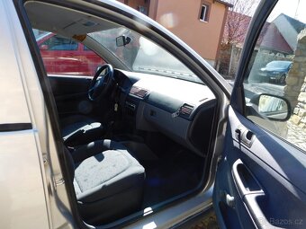 Škoda Fabia kombi 1.4i 16V,55kW - 11