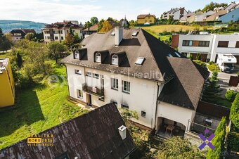Stylový podkrovní byt 3+kk – komfort, klid a výhledy, 60 m2  - 11