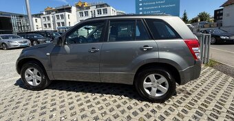 Suzuki Grand Vitara 2.0i Family Comfort benzín 103kw - 11