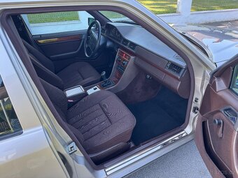 Mercedes 300d W124, 1- majitel, 100 KW - 11