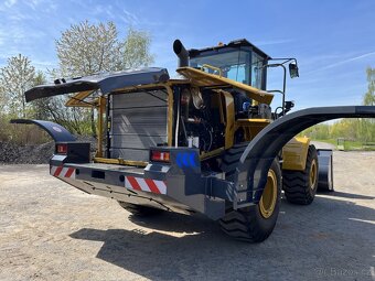 Čelní kolový kloubový nakladač - 11