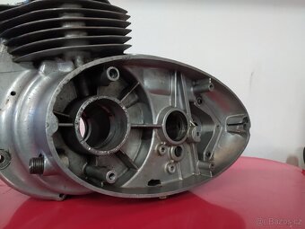 Kartery Jawa 250 kývačka - 11