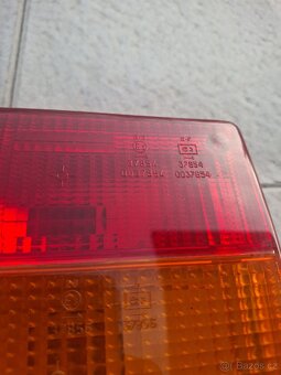 Nové zadní světlo a kryt VAZ 2105 - 11