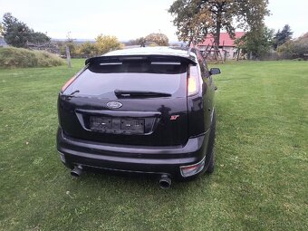 Ford Focus ST - 11