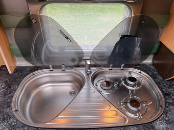 Karavan Bürstner Belcanto 460TS, MOVER, PŘEDSTAN, 1.MAJITEL - 11