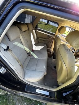 AUDI A4 AVANT B7 - 11