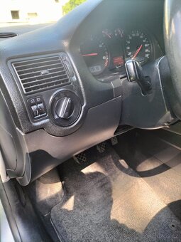 VW Golf 4 kombi 1.9 - 11