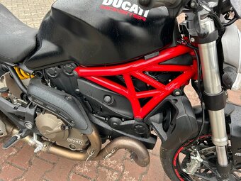 Ducati Monster 821 2015 - 11