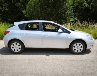 OPEL ASTRA 1.6 BENZÍN, ROK 2010, NAJETO 118.700 KM - 11