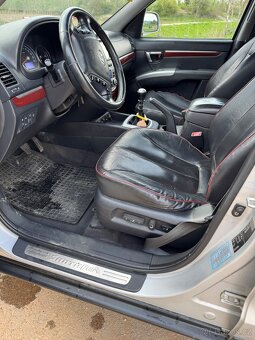 Hyundai Santa Fe 2.2 CRDi, 2007 – spolehlivé auto ve výborné - 11