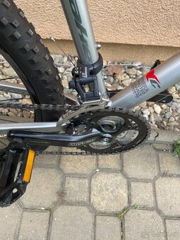 Kolo Carerra Rám 16.Na postavu cca 155-175. Najeto tak 15 km - 11