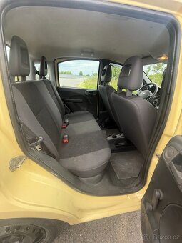 Fiat Panda 1,1 benzin , 114 najeto , klima, posilovač - 11