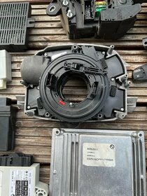 BMW E60/E61 různé jednotky, motoru, MULF, CAS, KBM, LM - 11
