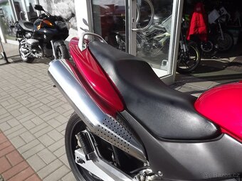 Honda CB 600F Hornet - 11