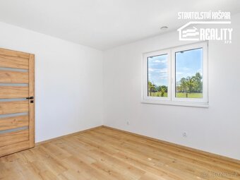 Rodinný dům 4+kk, Holešovice u Chroustovic - 11