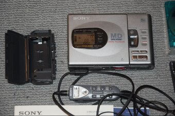 MD minidisc SONY MZ-R35, DO, sluch,,manual, adapter AA bater - 11