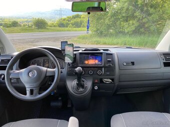 Volkswagen MULTIVAN T5 facelift 2.0 TDI 103kW - 11
