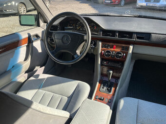 MERCEDES- BENZ  124  220 i  110 Kw AUT - 11