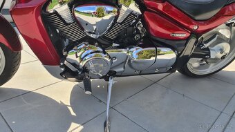 Suzuki Intruder VZR 1800 R - 11