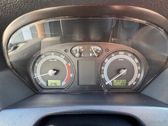 ŠKODA FABIA 1,2HTP 2006, 83xxxKM, KLIMA, CENTRAL NA DO, SAD - 11