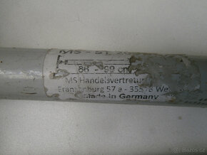 Teleskopická rozpěrná tyč starší za 100 kč. - 11