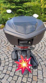 Honda PCX 125 Pearl Cool White - 11