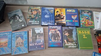 Videorekordér Panasonic NV HD647 + VHS kazety 41 ks. - 11