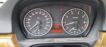BMW 320i nová STK - 11