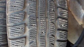 Prodám levně 4ks. málo jeté zimní pneu 195/60 r15 - 11