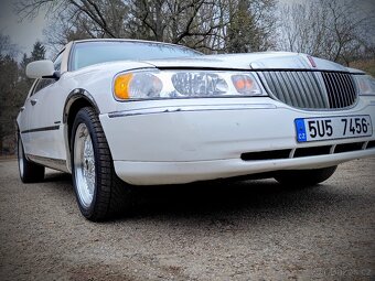 LINCOLN TOWN CAR 4,6 V8 - 11