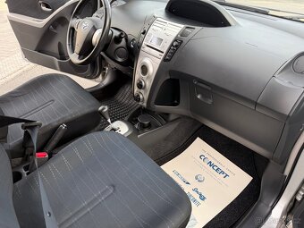 Toyota Yaris 1.3VVT-i  Executive AUTOMAT jen 135tkm - 11