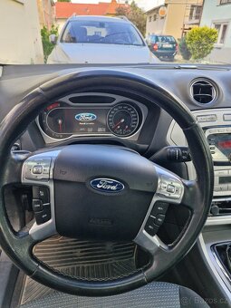 Ford mondeo 1.8tdci 92kw - 11