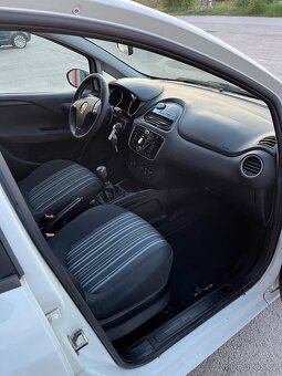 Fiat Punto 1.3 Multijet = r.v 2012, Bez korozie = - 11