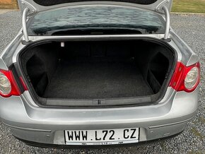 Volkswagen Passat 2.0 TDI NAVI AUTOMAT DSG ČR SPZ - 11