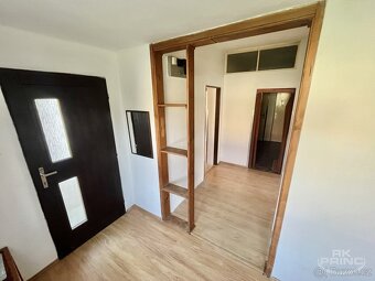 Prodej rodinného domu 3+1, 95m2 na pozemku 421m2 v obci Dube - 11