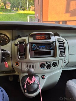 Opel Vivaro Life Westfalia 2.5 CDTi 107 kW – 7 MÍST, OTOČNÁ - 11