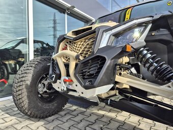 CAN-AM Maverick X3 X RC Turbo RR - 11