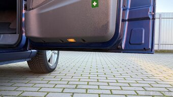 Mercedes-Benz Viano //2.2CDi//110kW//8MÍST//BEZ KOROZE// - 11