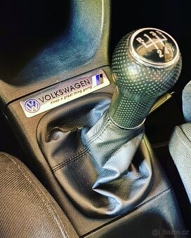 Prodám VW Golf 3.5 1.6 CABRIO - 11