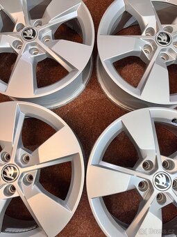5x112 R17 Originál alu Škoda Yeti - ET 45 - 11