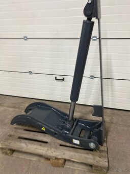 Pridržovací palec na bagr , minibagr , pridržovač , thumb - 11