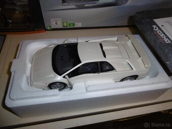 Prodám Pár Modelů 1:18 - 11