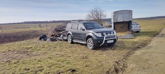 Nissan Pathfinder - 11